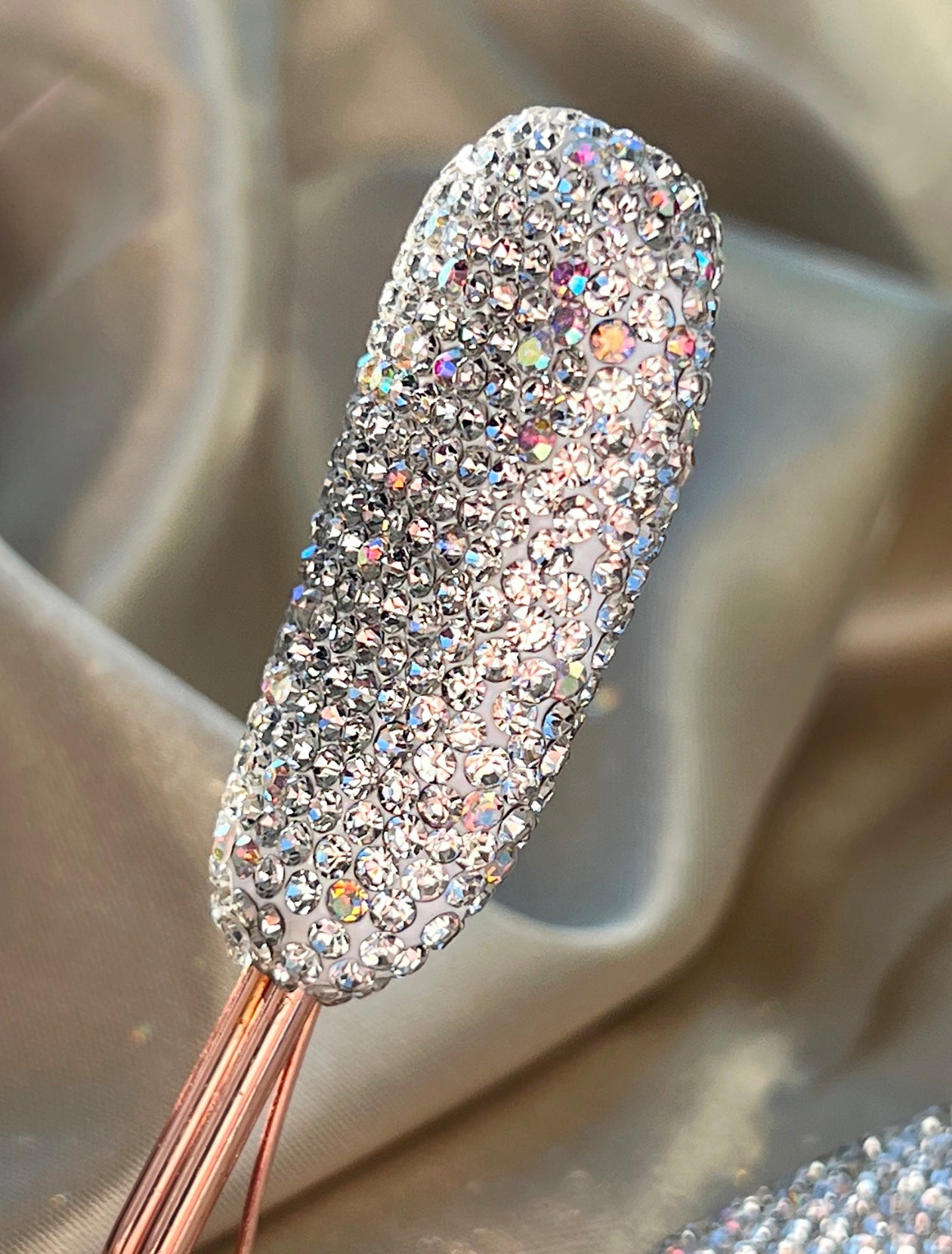 Rose-Gold Crystal-Studded Eyelash Curler